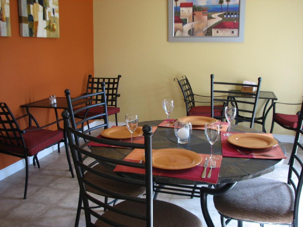 Bethel-Aspen Inn Bonnyville エクステリア 写真