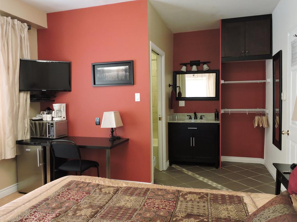 Bethel-Aspen Inn Bonnyville エクステリア 写真